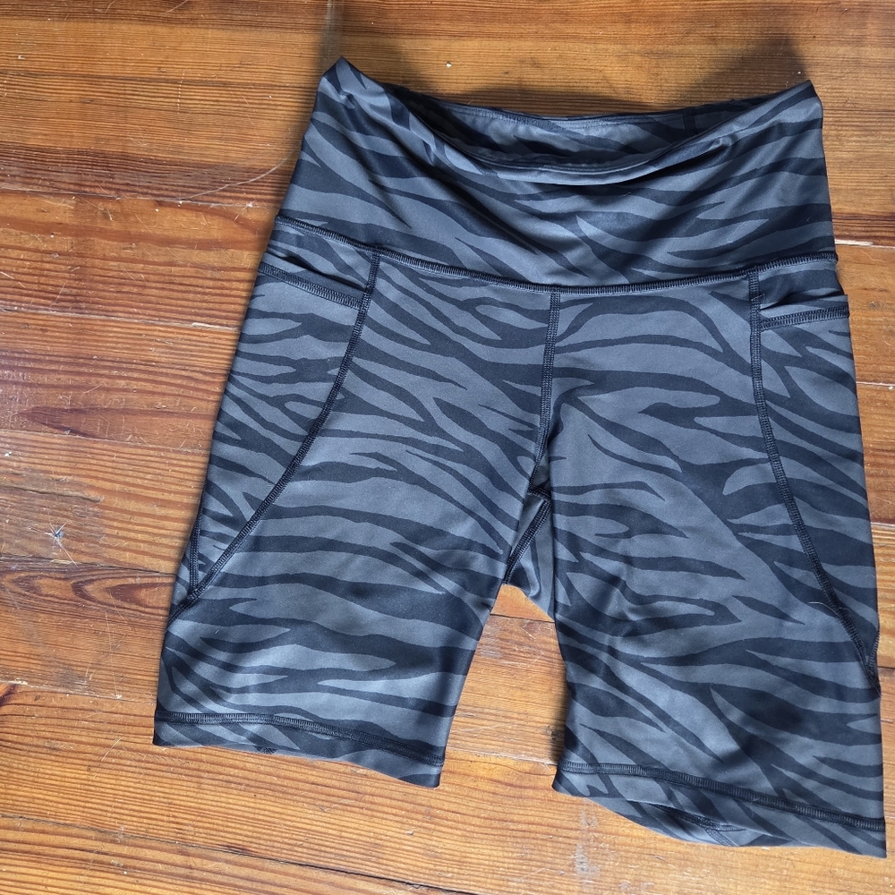2/$5 Old Navy Active Powersoft Bike Shorts
